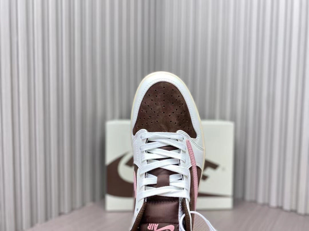 AJ1 Low Travis Scott Dark Pony | Pink Oxford